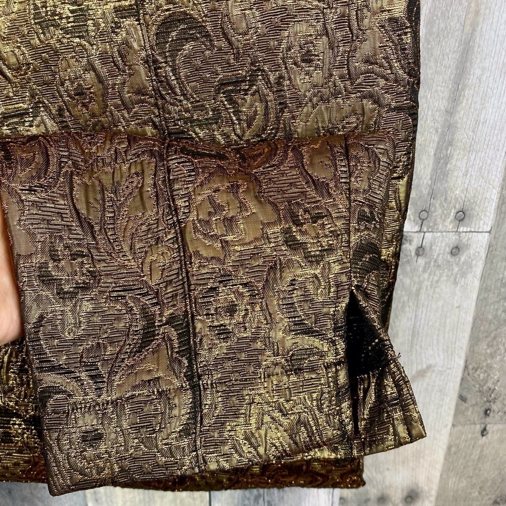 Soft Surroundings Metallic Gold Paisley pants. - Picture 6 of 16